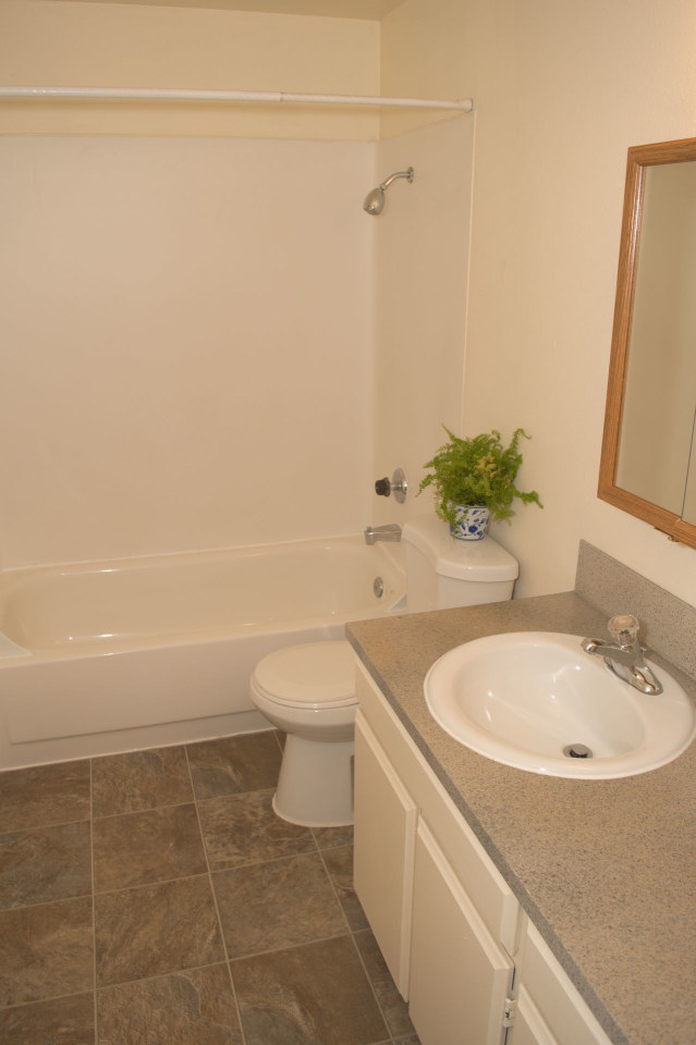 Lynn Oaks Image 5