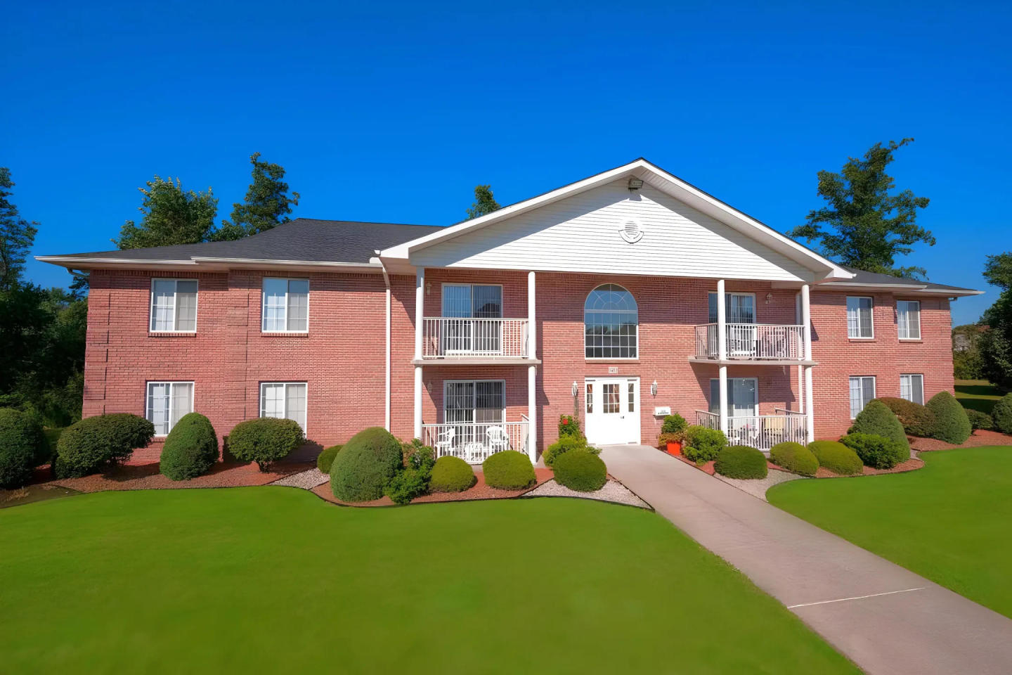 Village Green Apartments Image 2