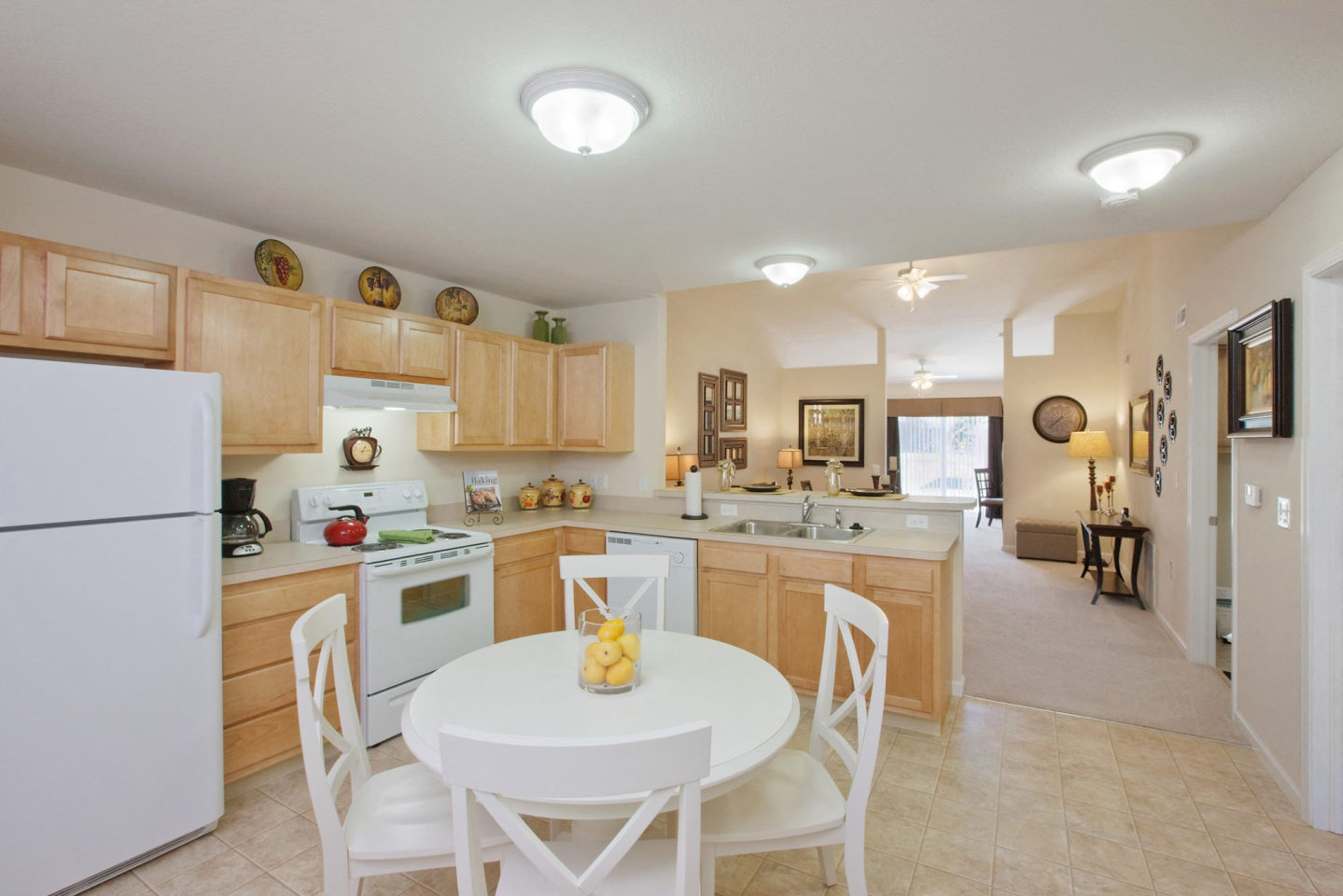 Redwood Perrysburg Woodmont Drive Image 3