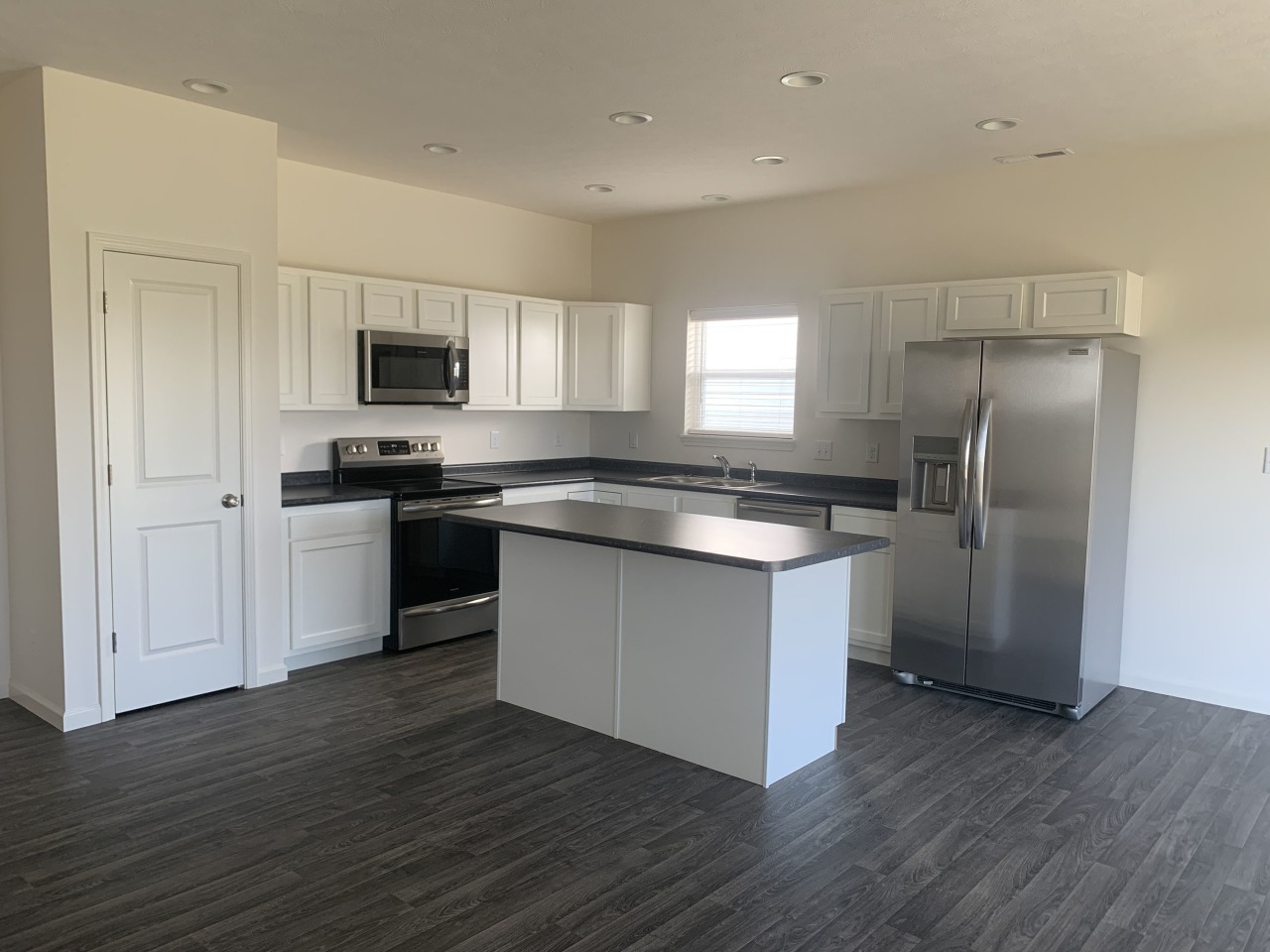 Avalon Bluffs Image 34
