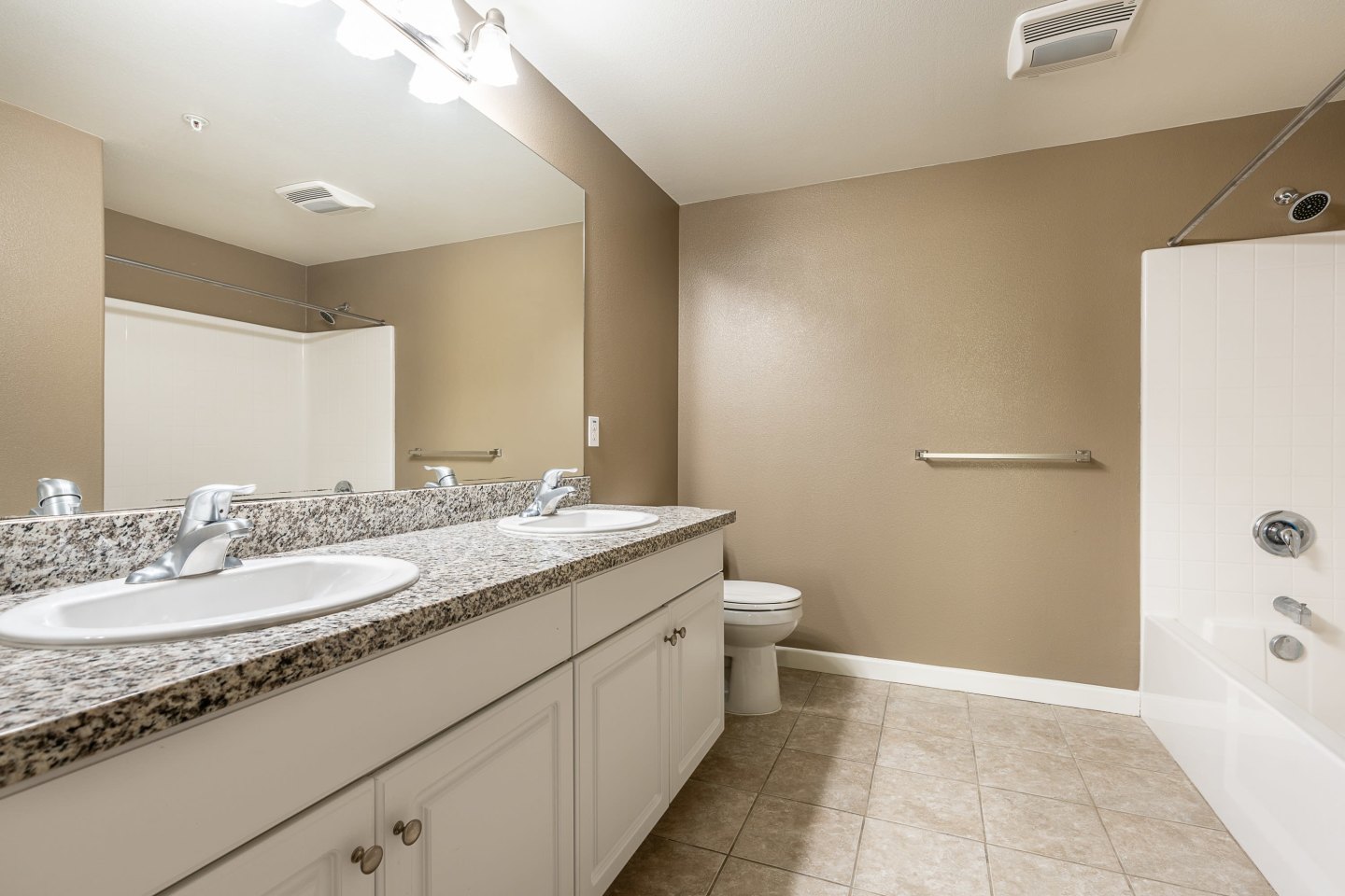 La Verne Village Luxury Apartment Homes Image 30