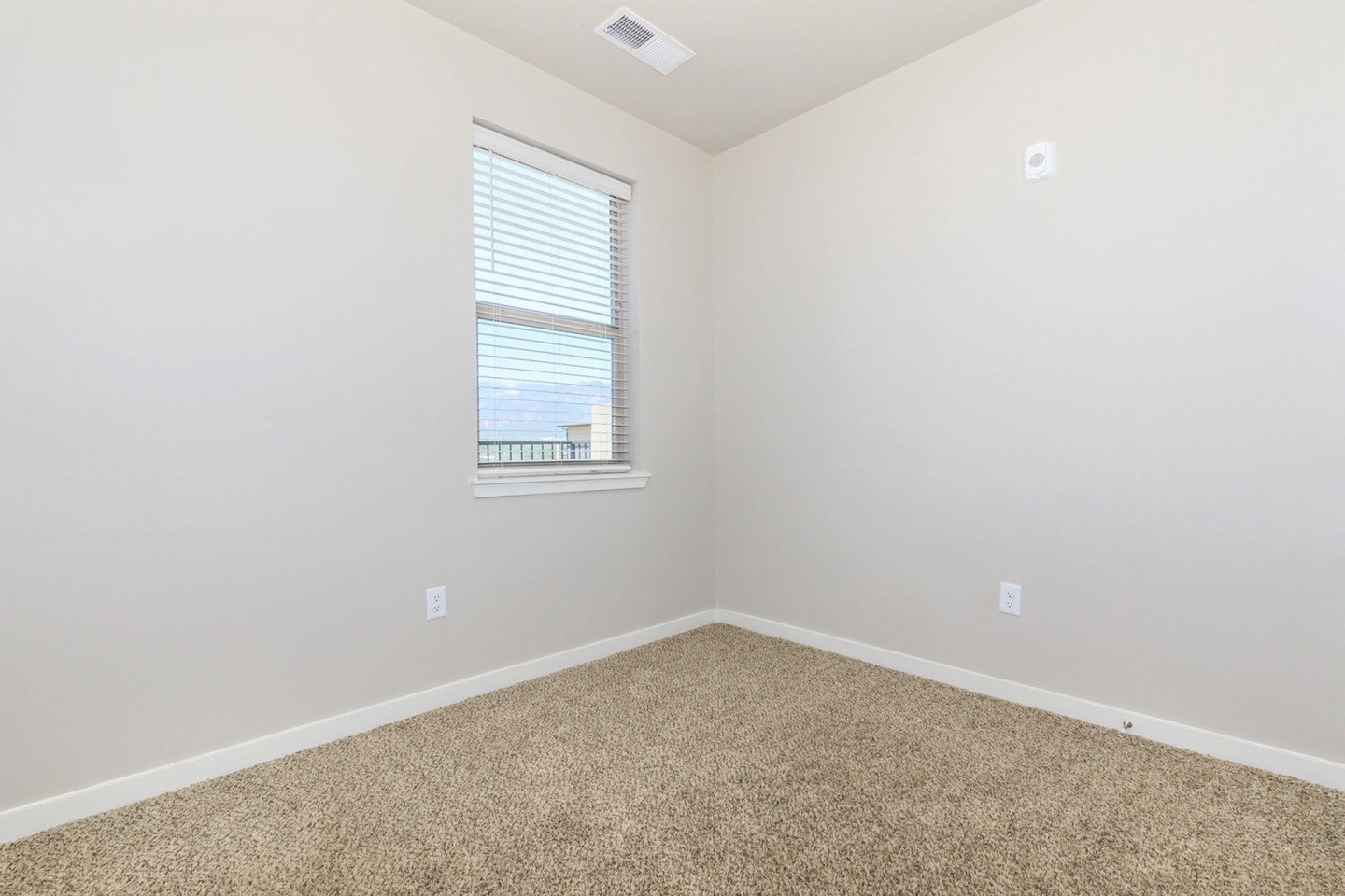 Polaris Peak Apartments Image 7