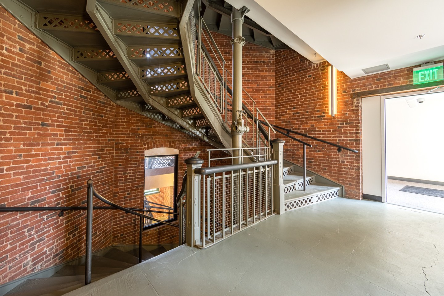 Watch Factory Lofts Image 27