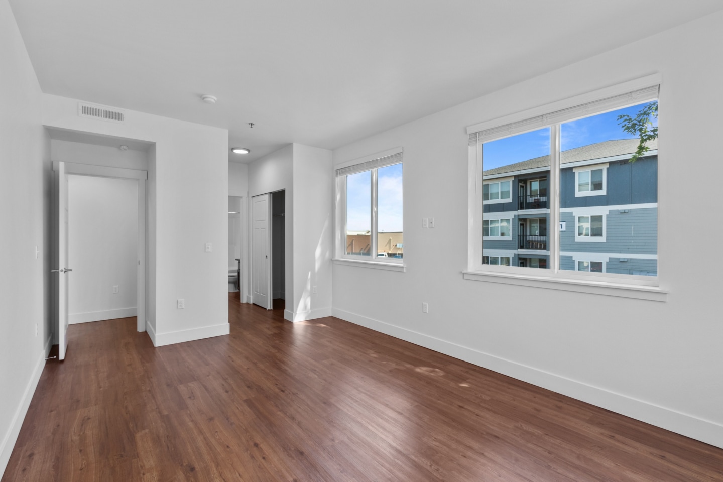 Regency Park Apartments at Queensgate Image 3