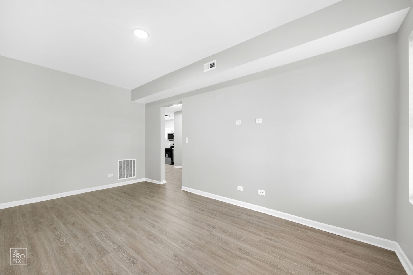 447 N Austin Image 13