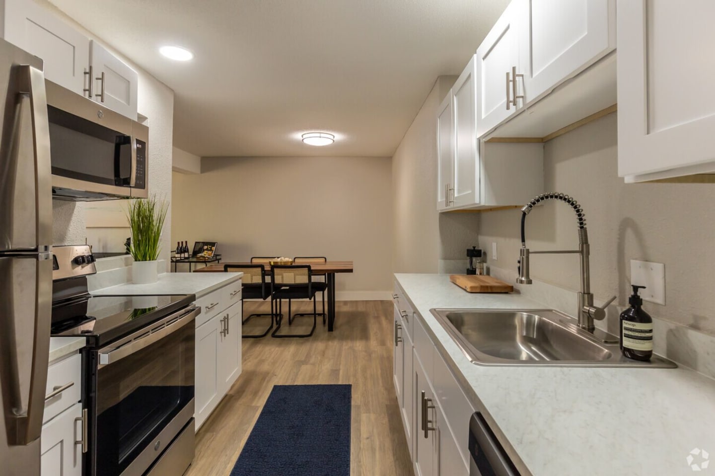 The Grove Apartments Image 2
