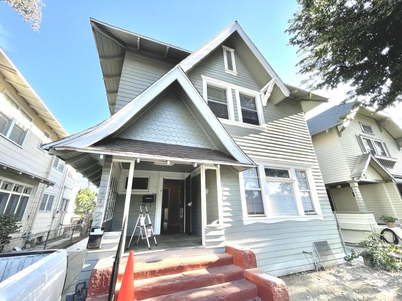 1196 1/2 W 36th Street - Co-Living Image 3