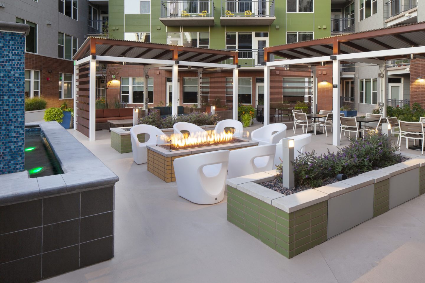 AMLI Riverfront Green Image 12