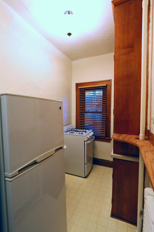 225 Place Apartments Image 32