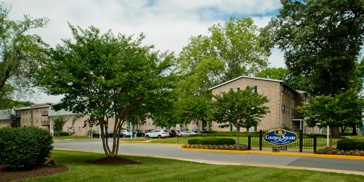 Colonial Square Image 16
