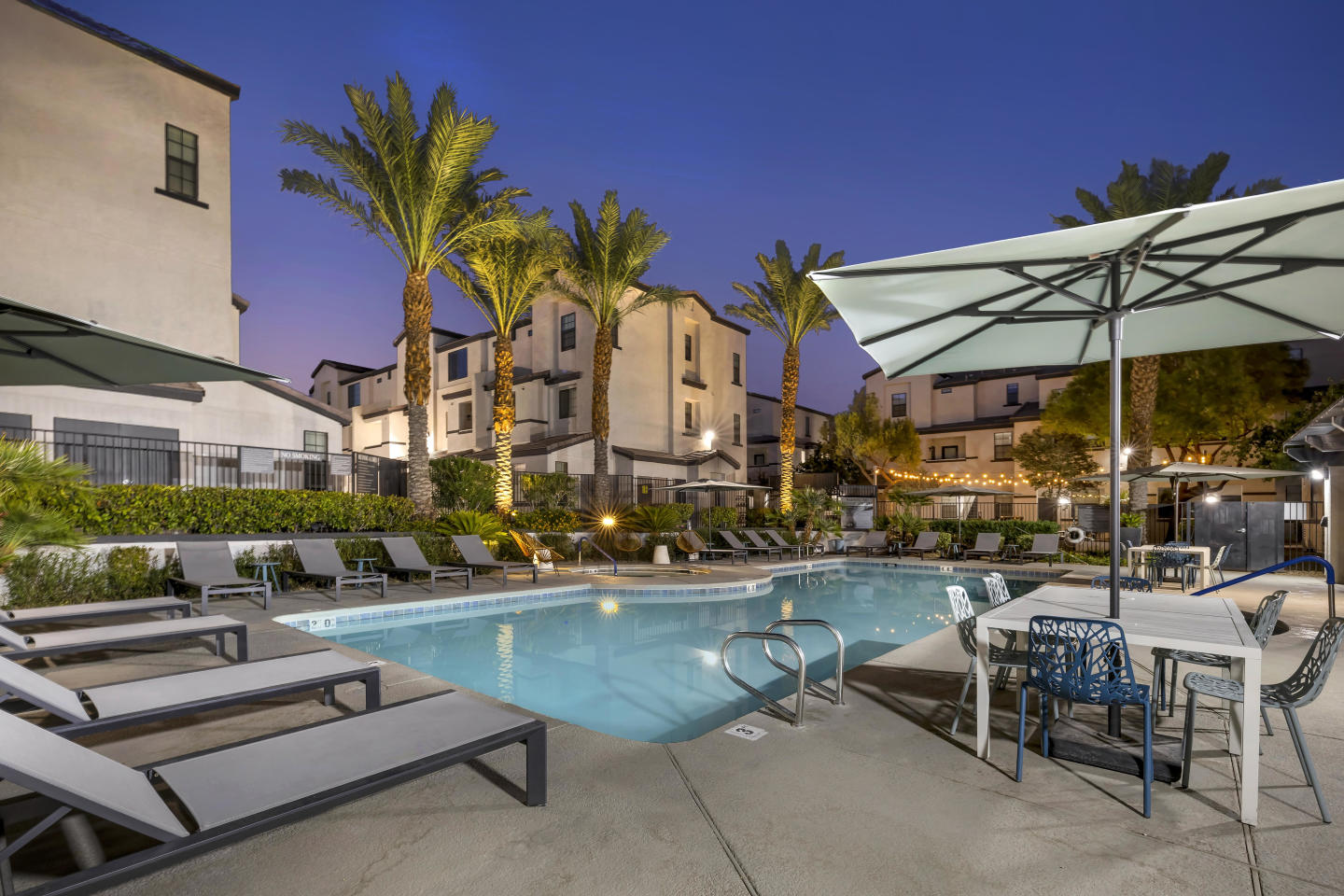The Michael B Townhomes and Flats Image 12
