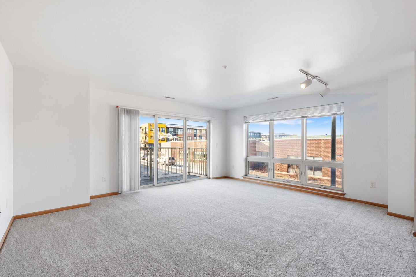 Six Points Apartments Image 10