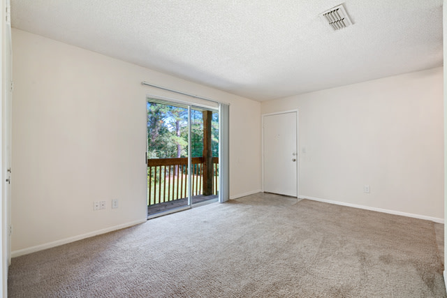 The Retreat at Hidden Bay Apartment Homes Image 13
