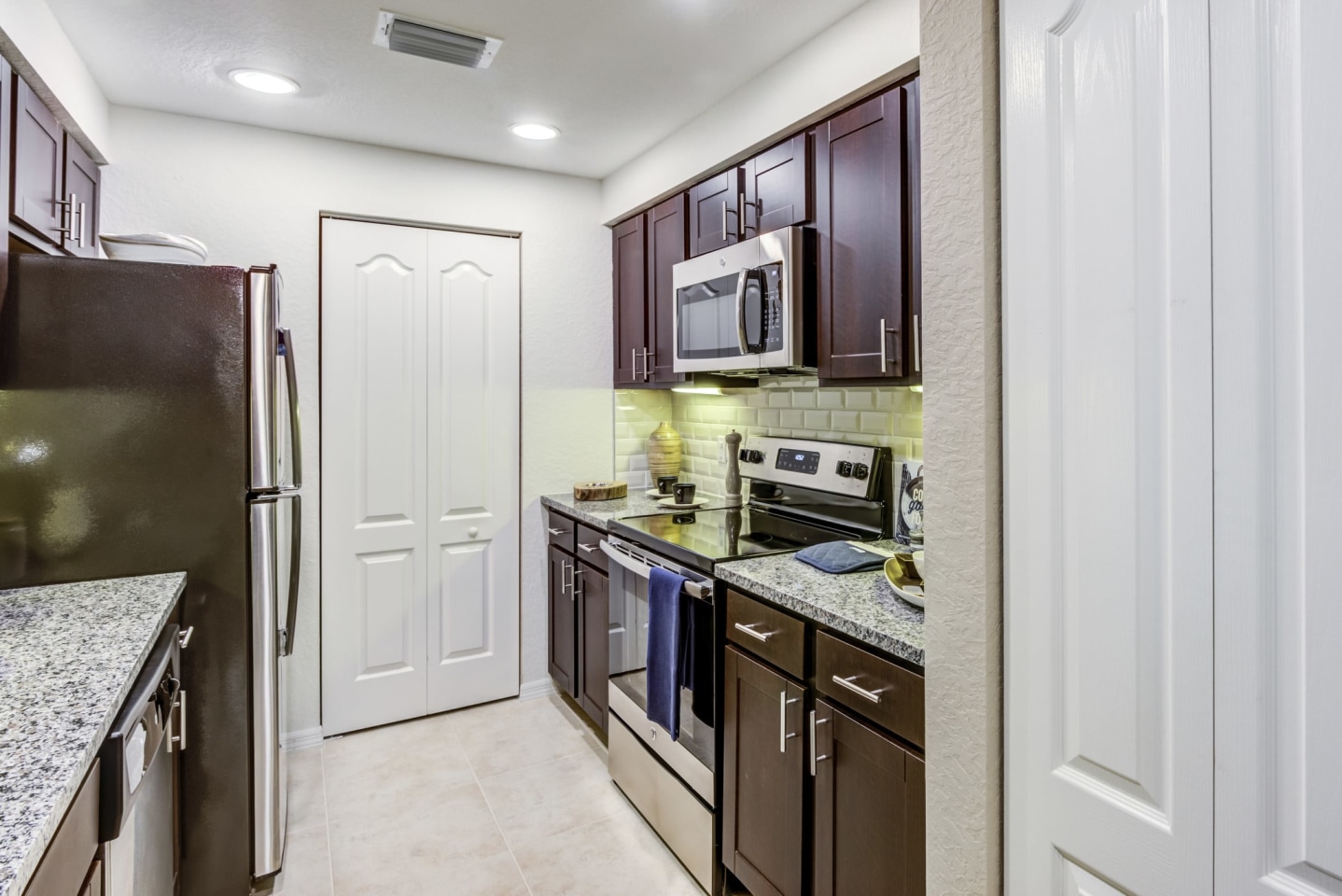 Gables Montecito Image 17
