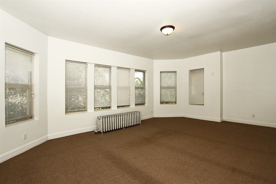 7800 S Michigan Ave Image 4