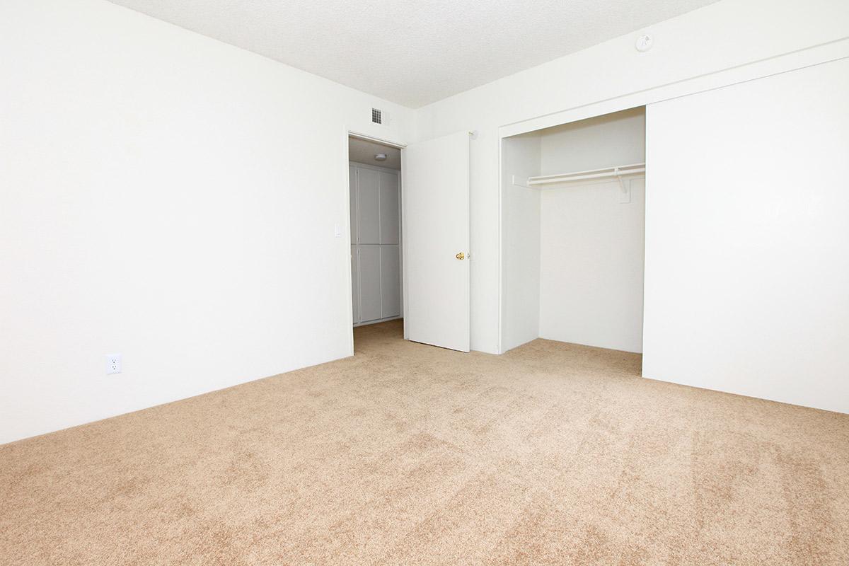 Carlyle Square Apartment Homes Image 30