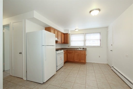 2826 E 76th Pl Image 7