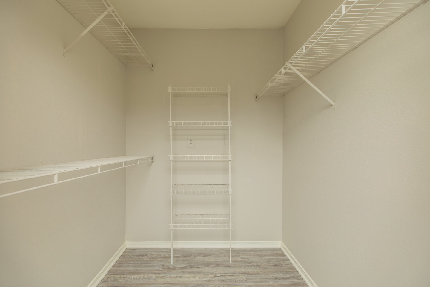Oak Forest Image 34