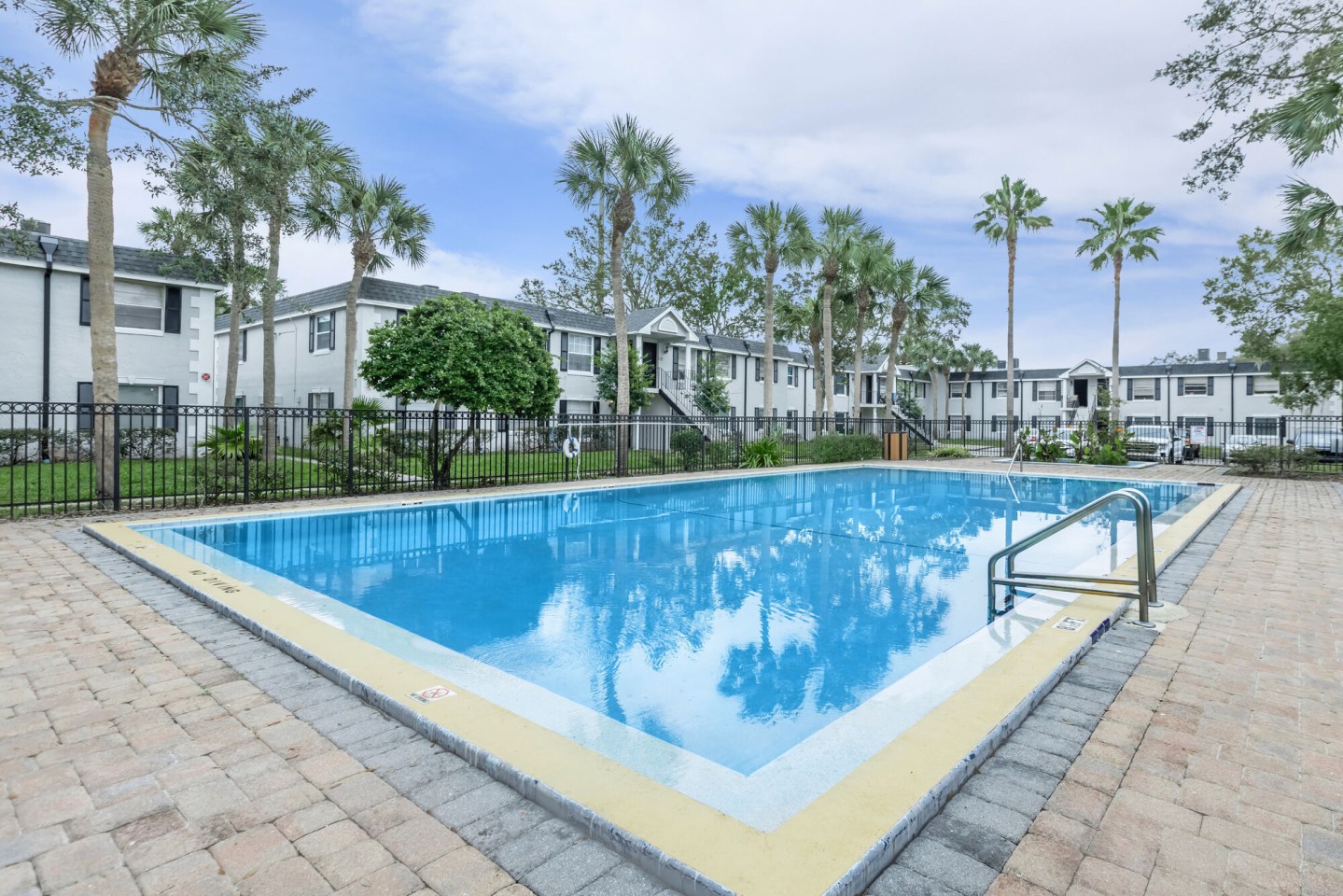 Magnolia Court Image 2