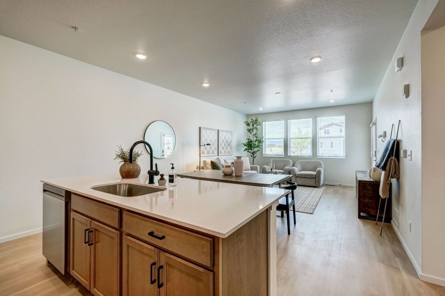 Bloom Rental Living Image 18