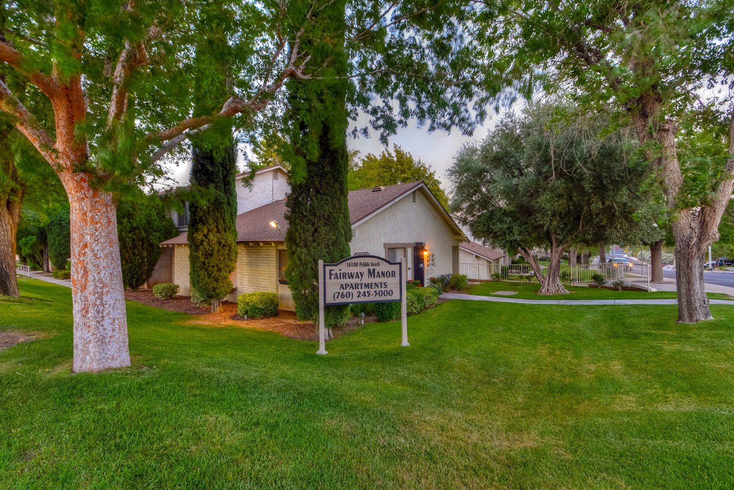 Fairway Manor Image 2