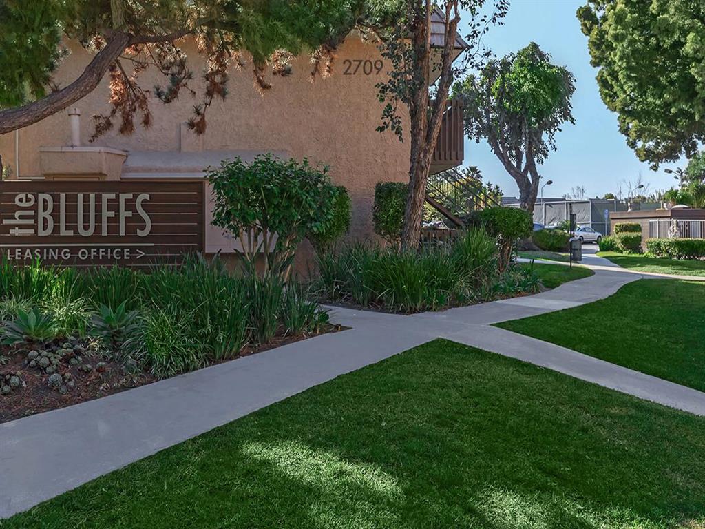 Bluffs at Carlsbad Apartments Image 51
