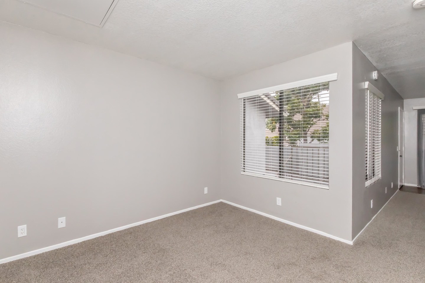 Palm Court Apartment Homes Image 25