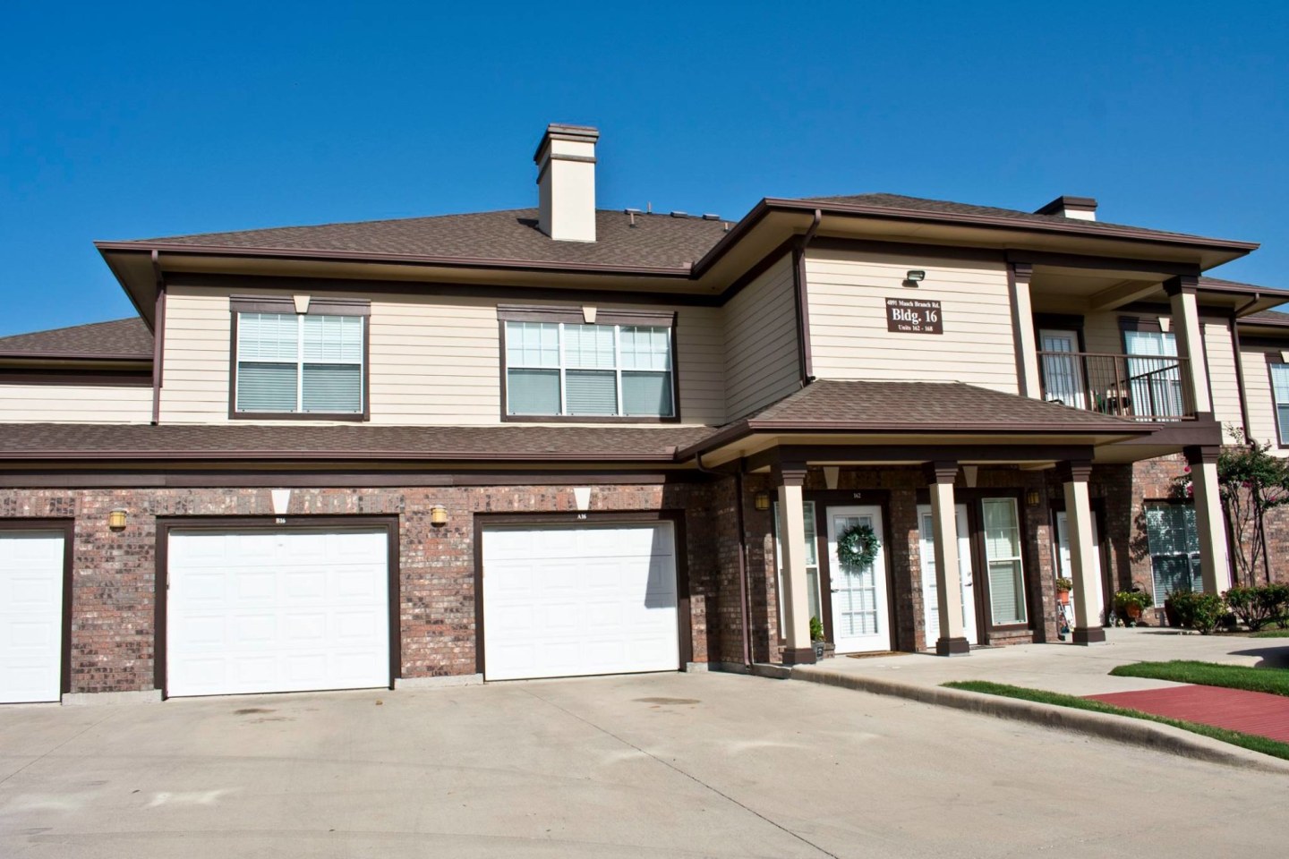 Estate Villas at Krum Image 48