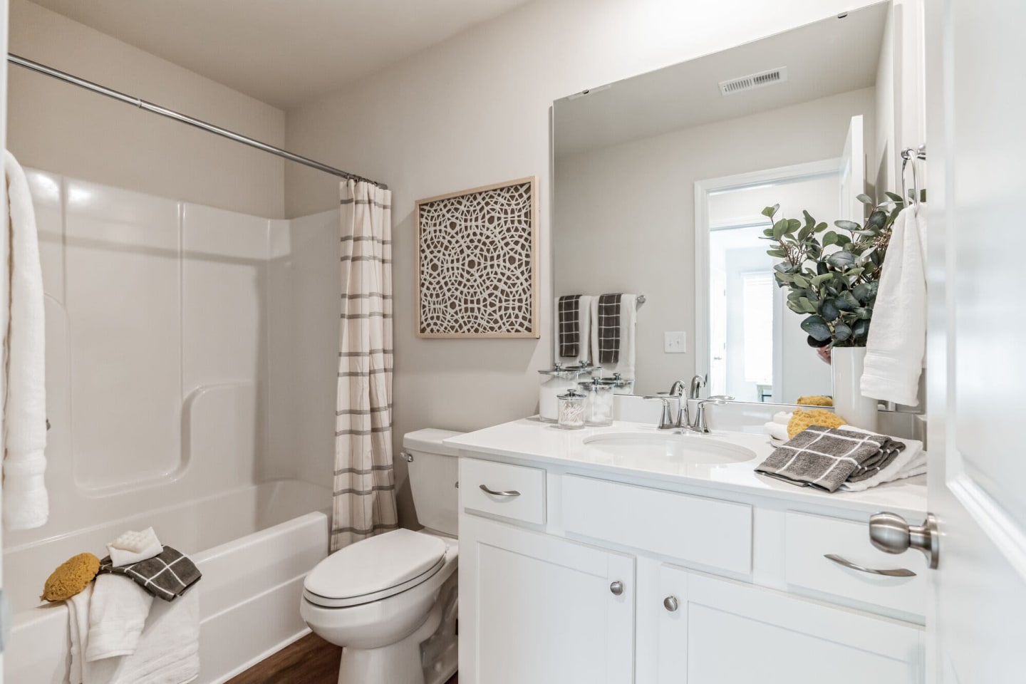 L'Attitude 34 Dillard Creek Image 9