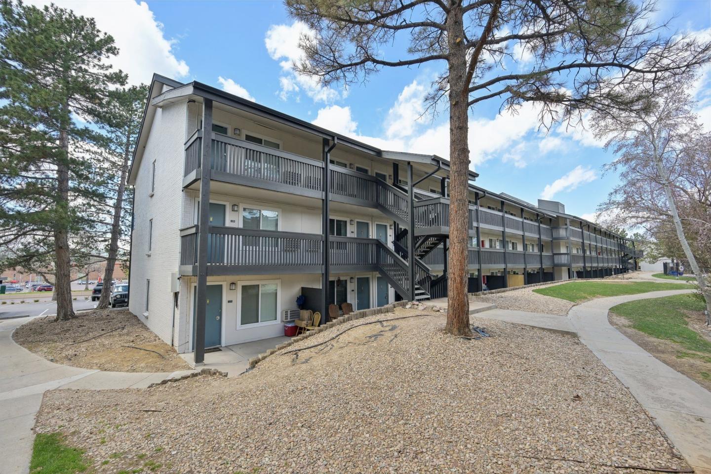 3300 Tamarac Image 31