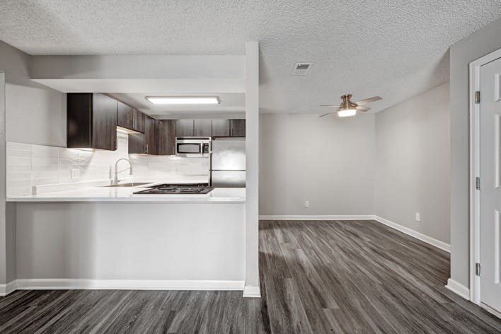 Summit Riverside Apartments Image 14