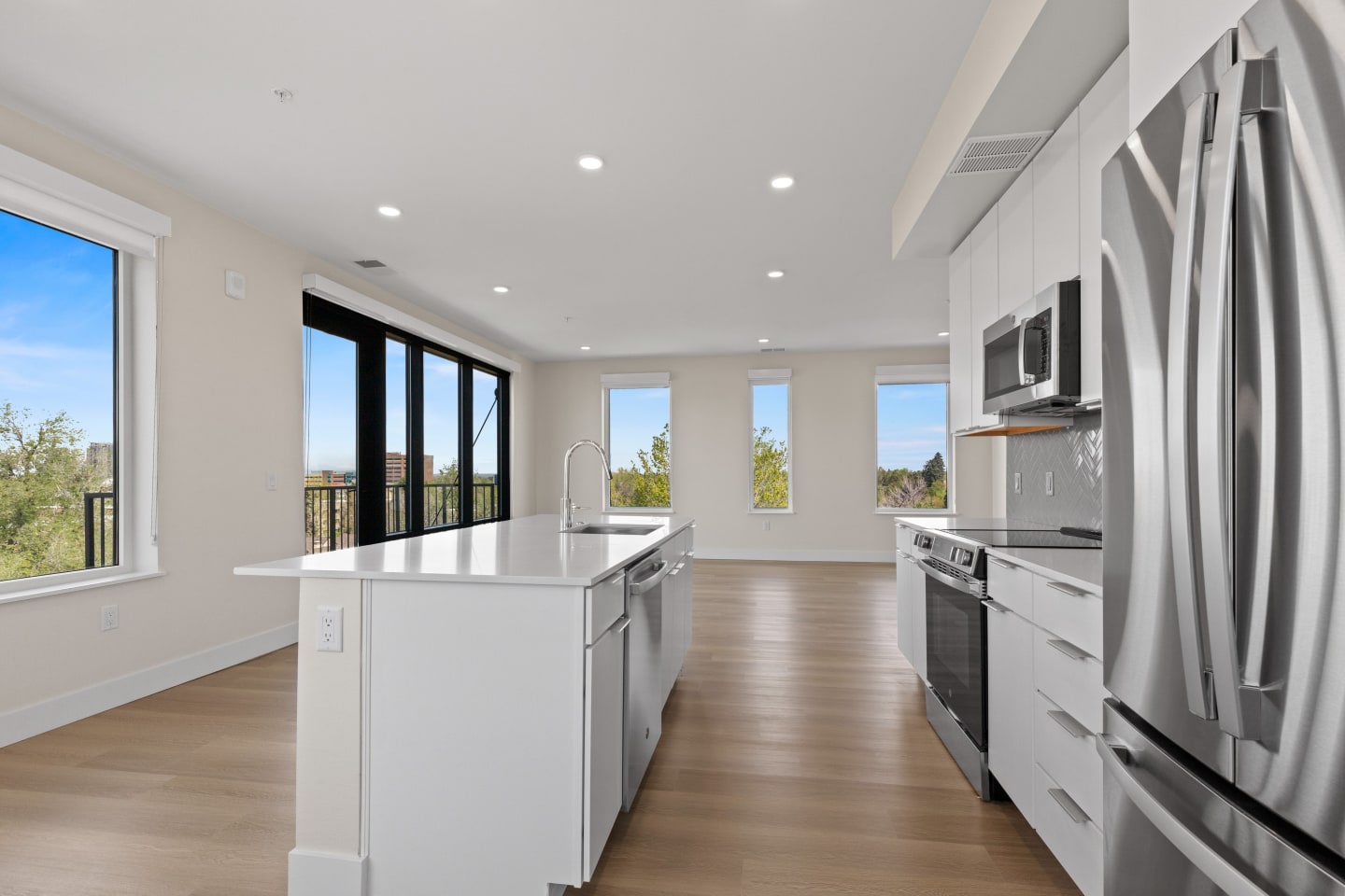 Frameline Apartments Image 13