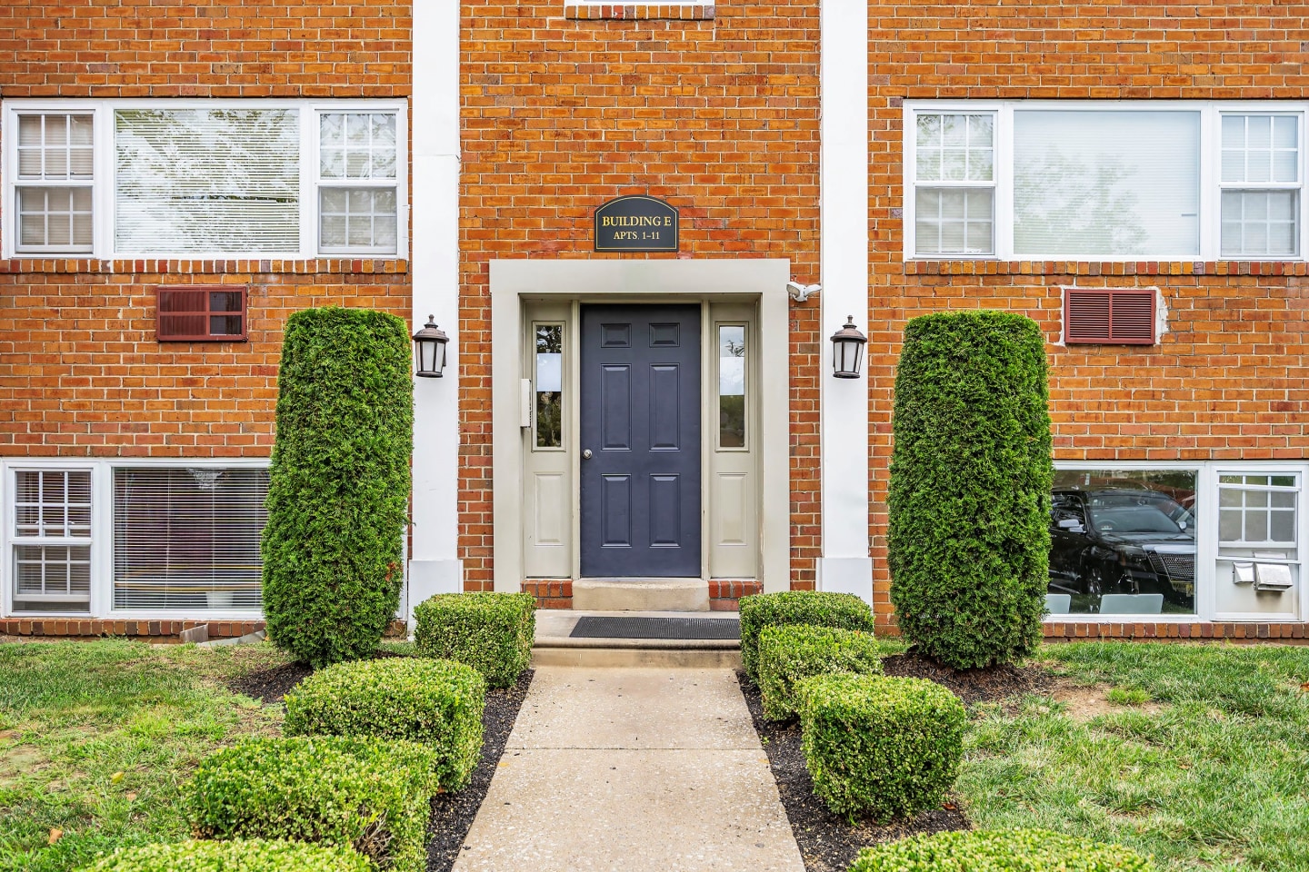 Carriage House Apartments Image 5