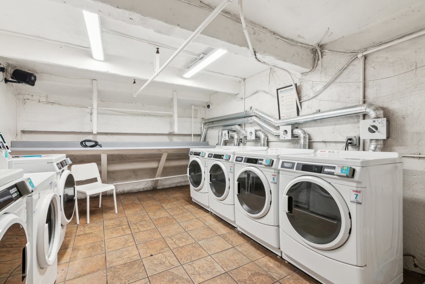 685 Geary Image 10