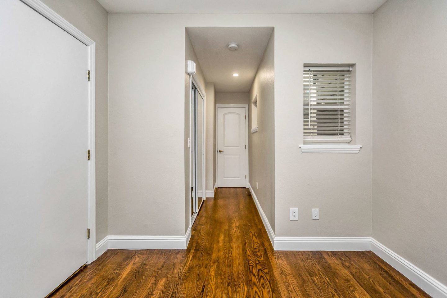 2385 Folsom Image 27