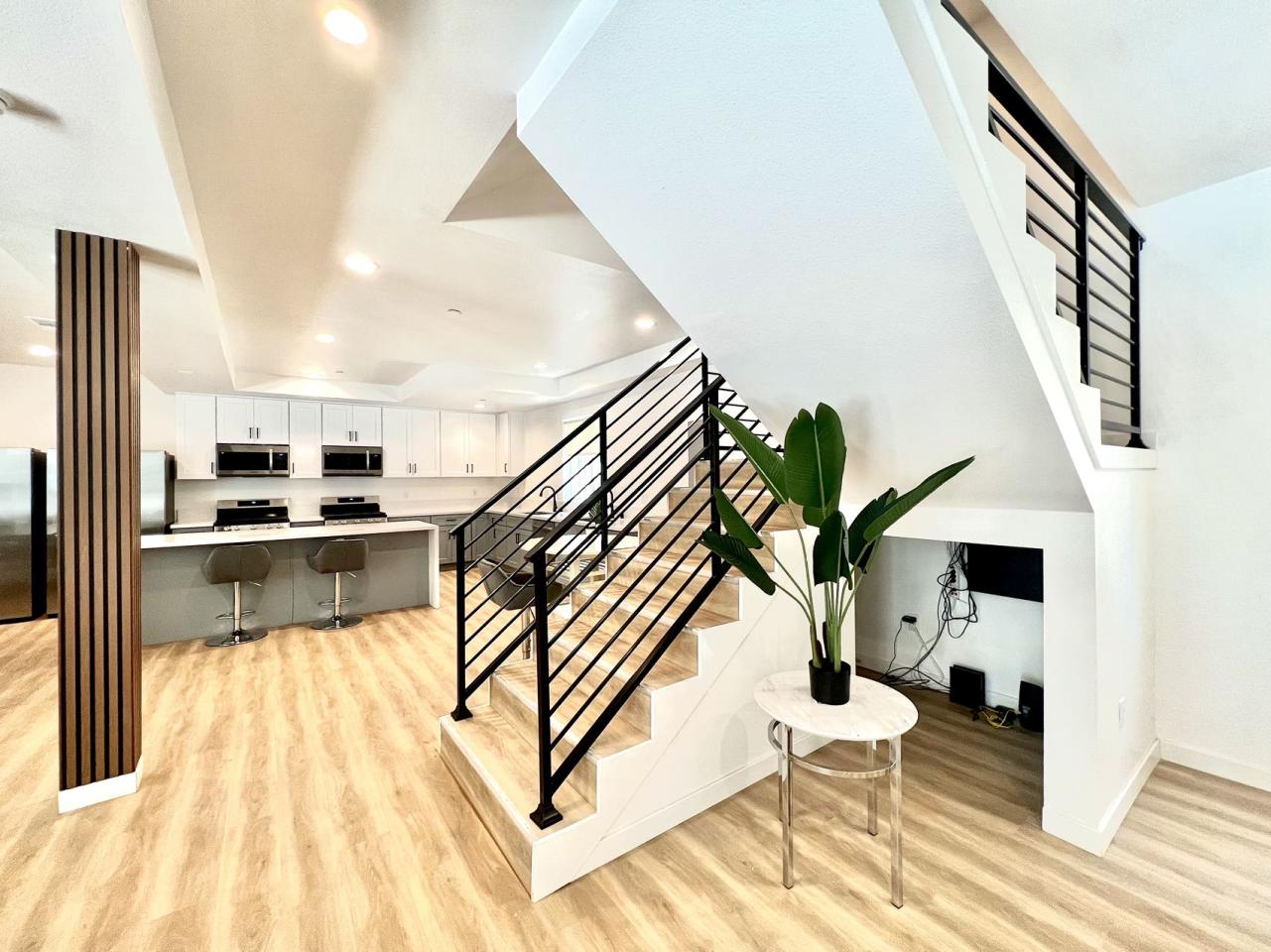 1654 W 35th Street - Co-Living Housing Image 11