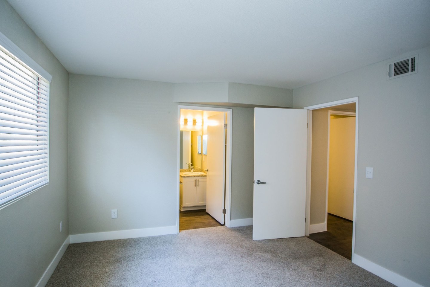 The Lido Apartments - Senior Living Image 28