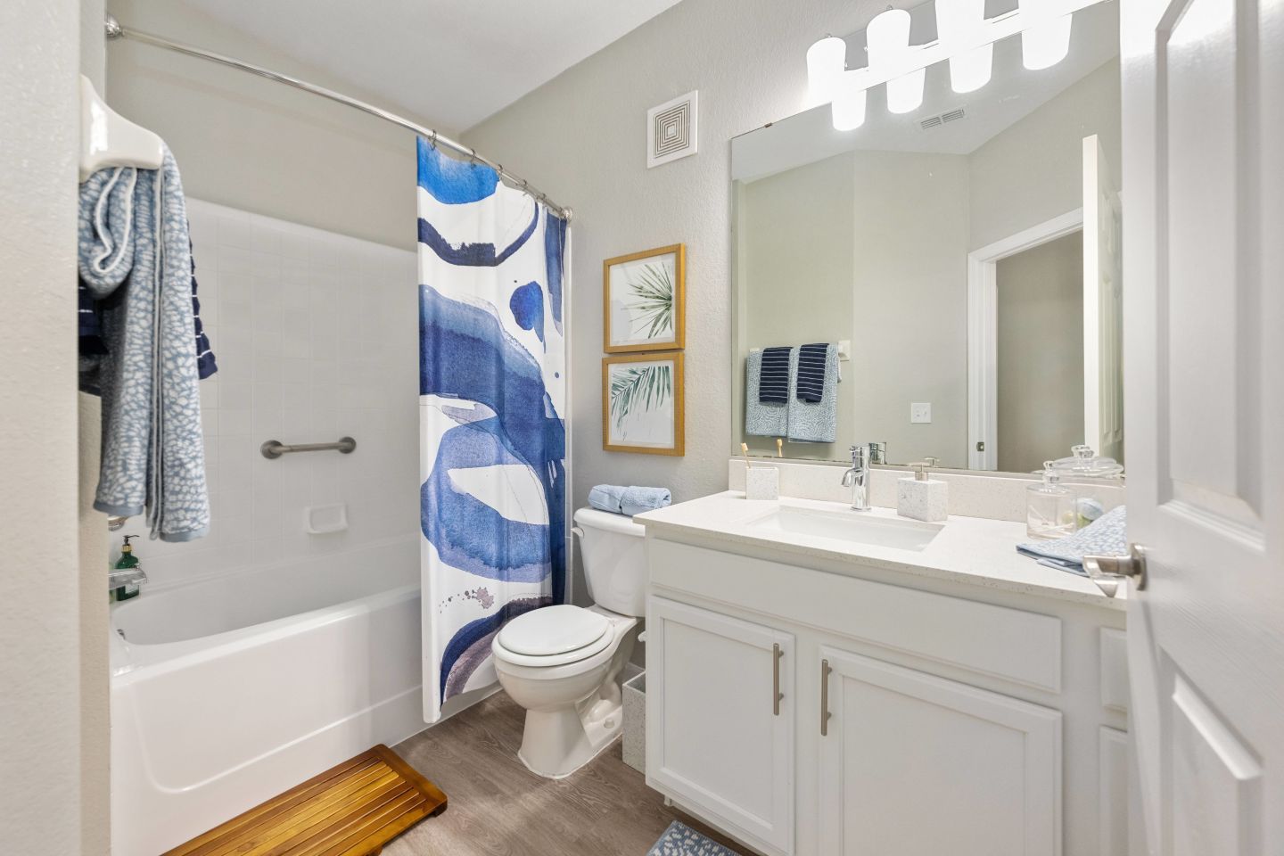 Grand Reserve Apartment Homes Image 3