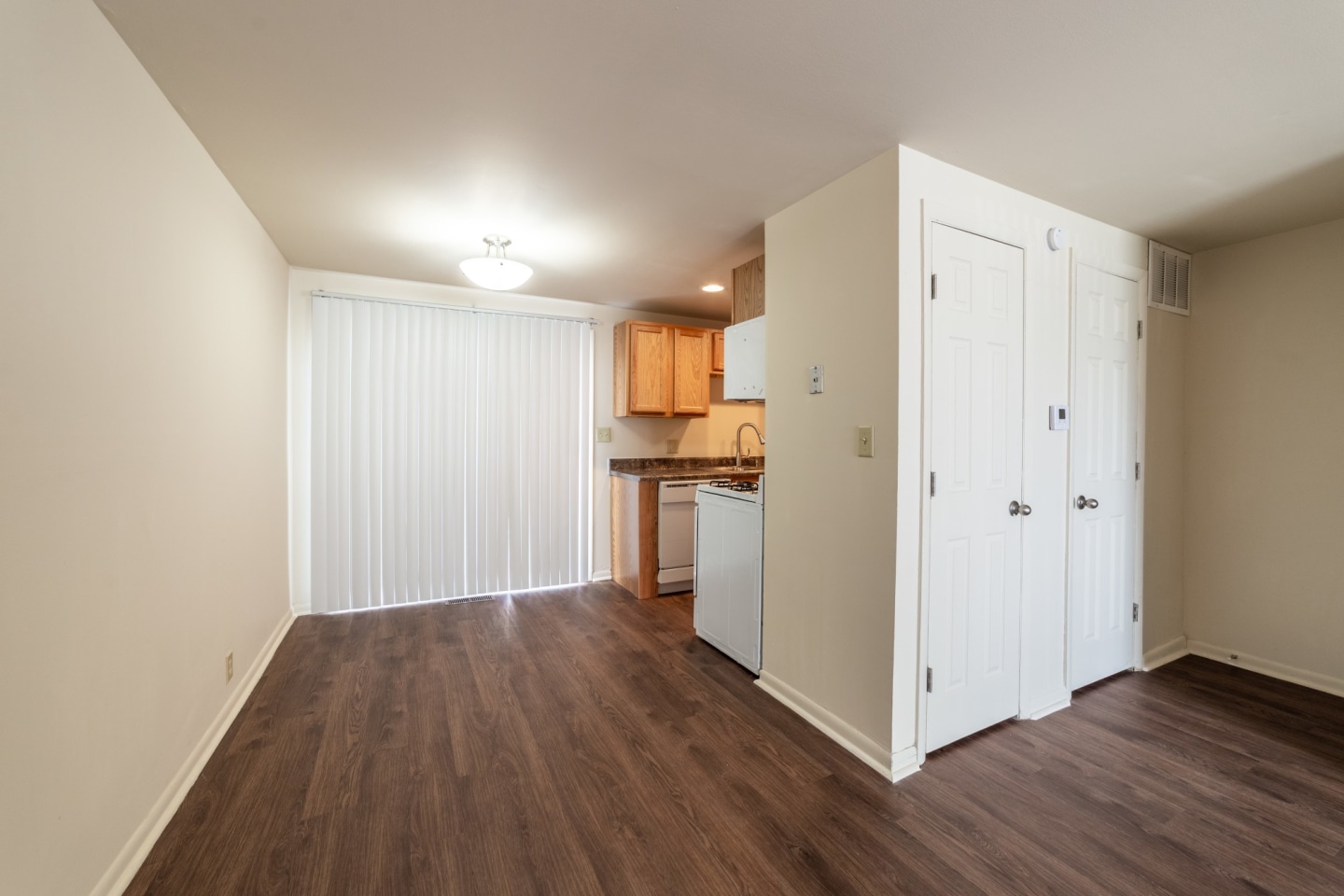 Shadeland Terrace Image 14