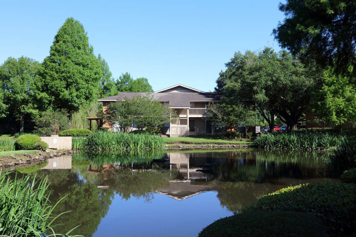 Diamond Lakes Apartment Homes Image 13