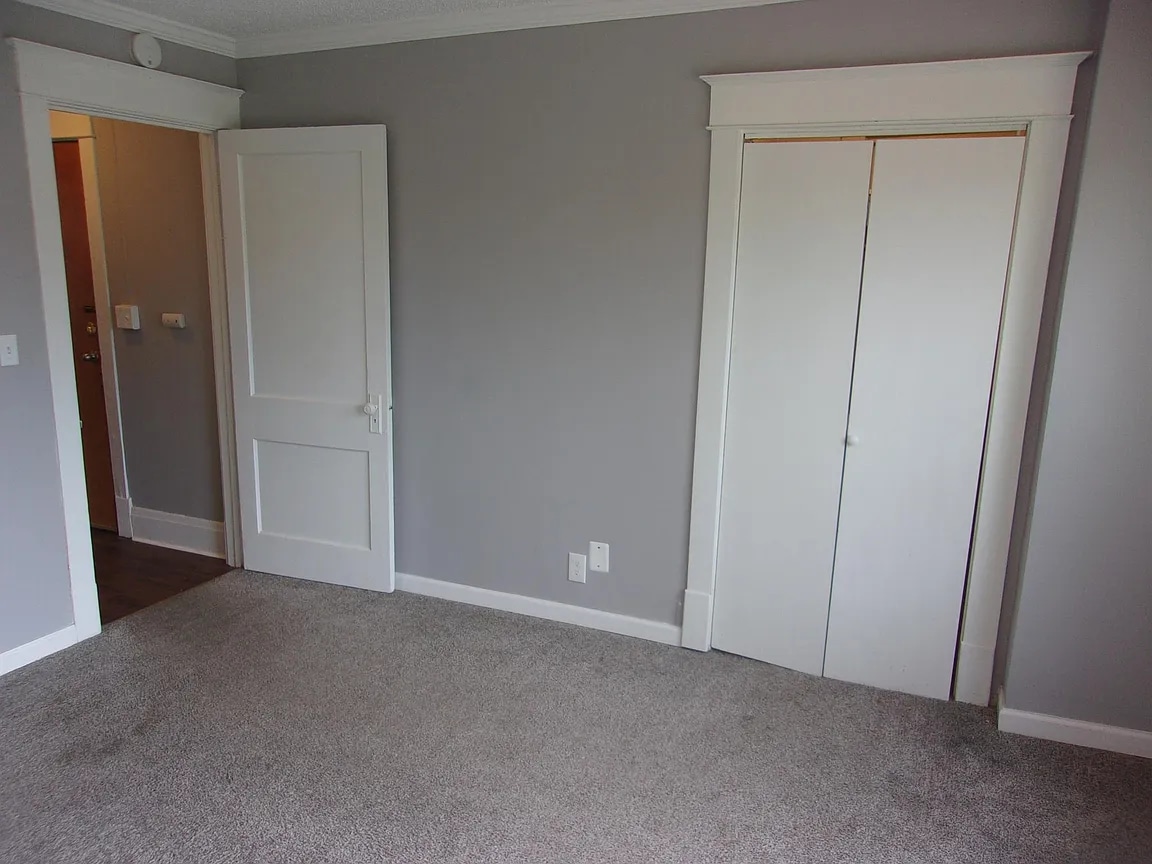 Hertel Avenue Apartments Image 12