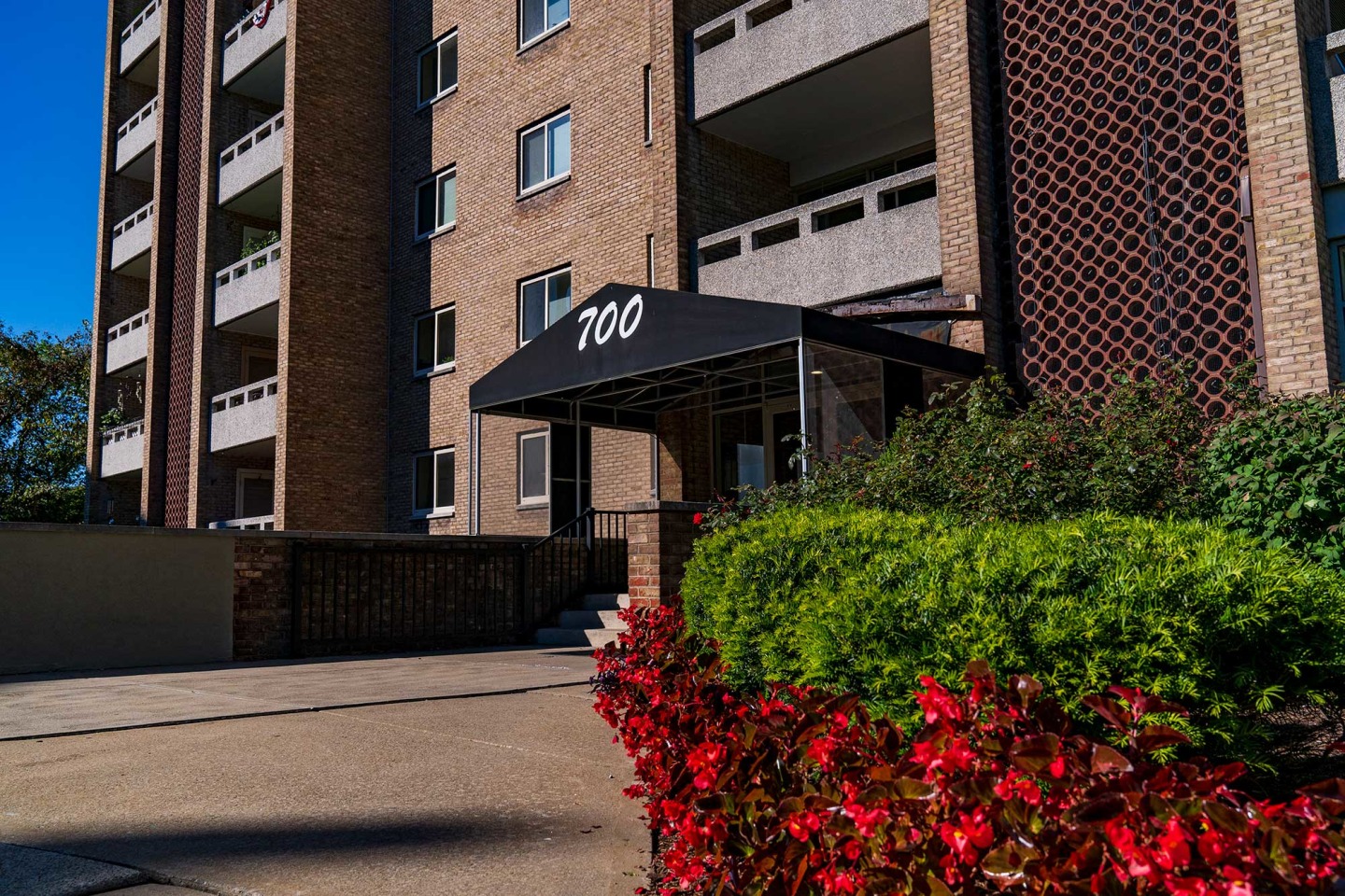 Laurel Village Apartments Image 20