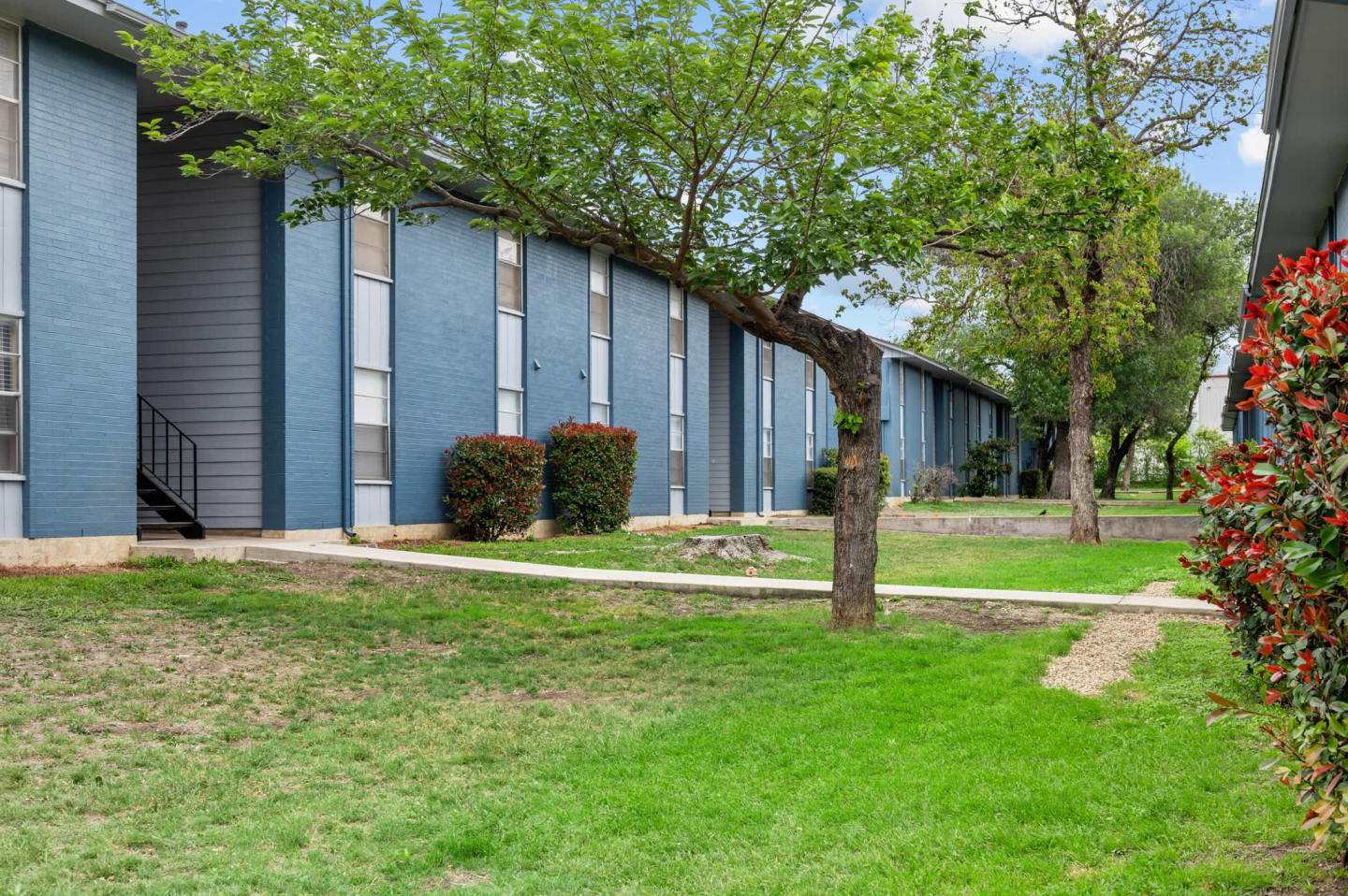 Sunset Heights Image 32