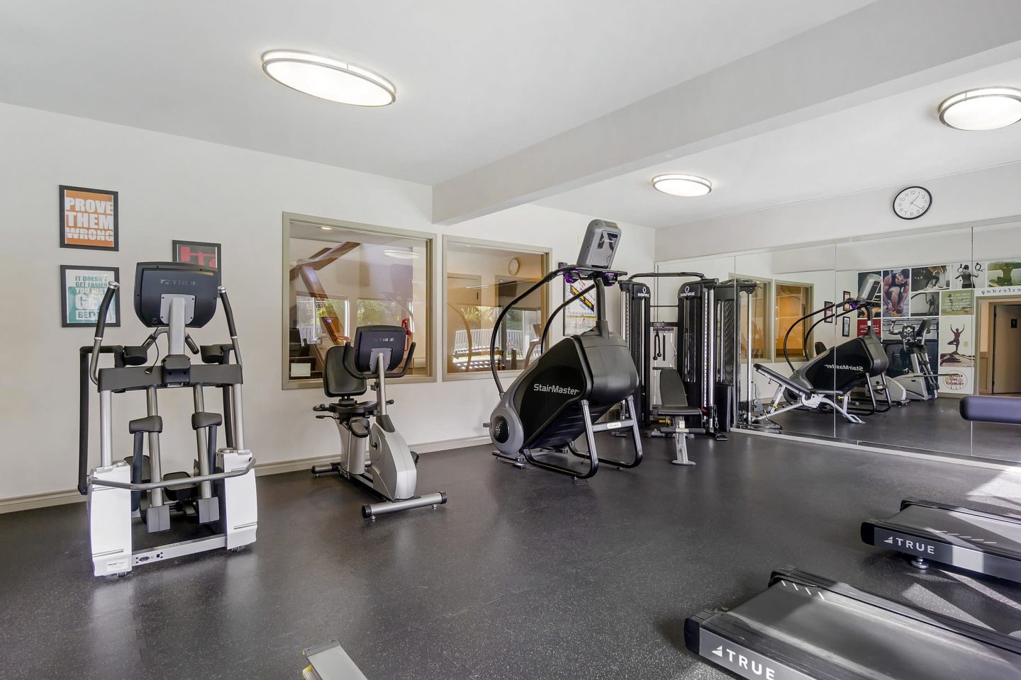 Alderwood Heights Image 20