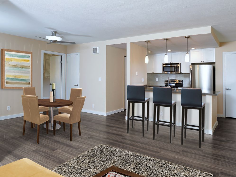 Avalon La Jolla Colony Image 9