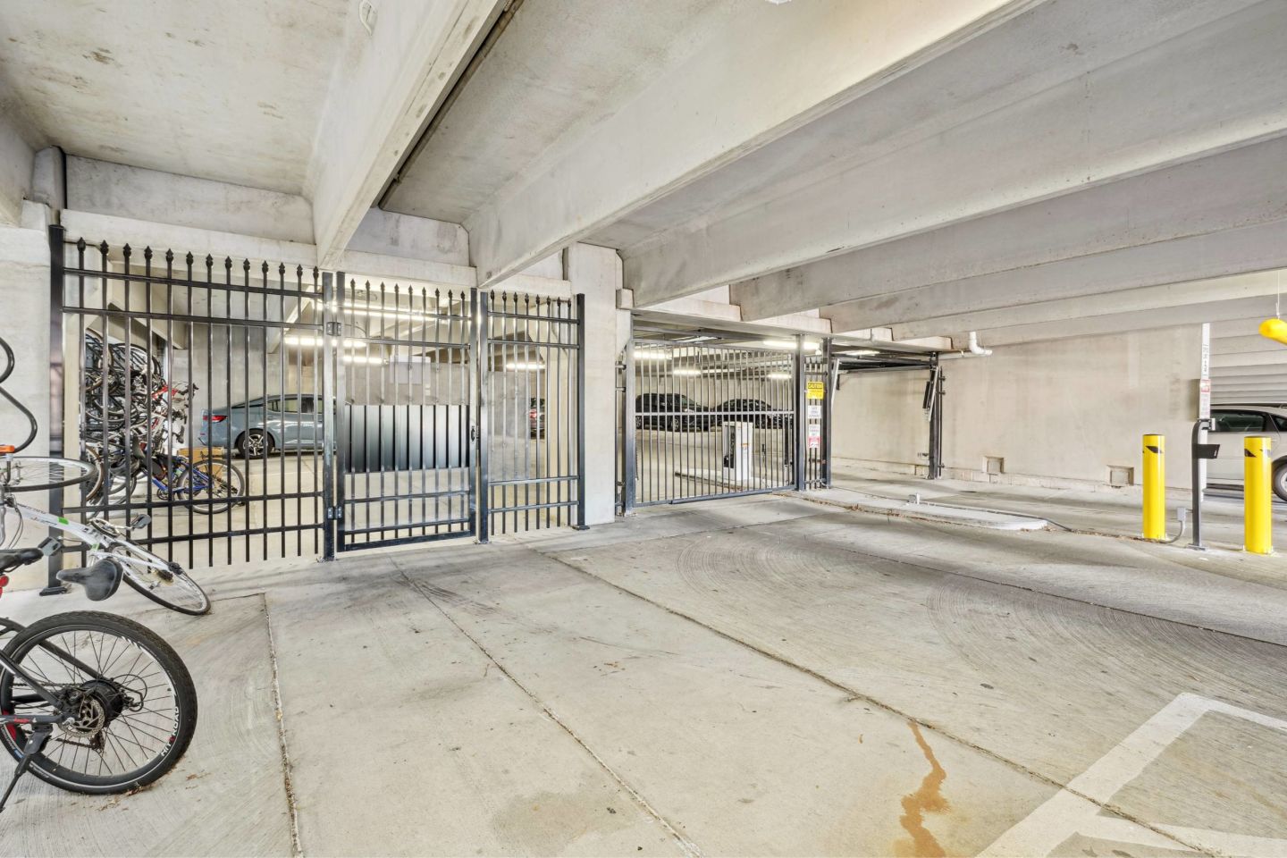 605 West End Image 18