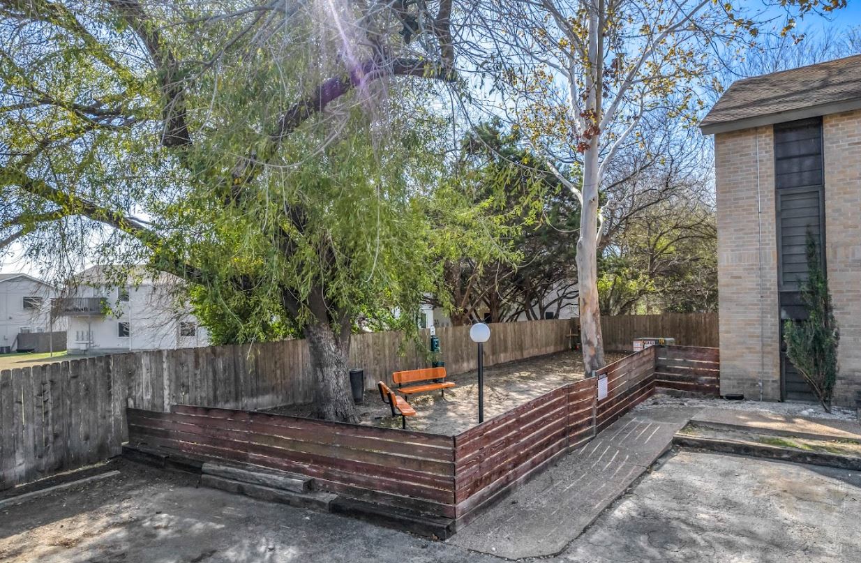 Enclave Image 36