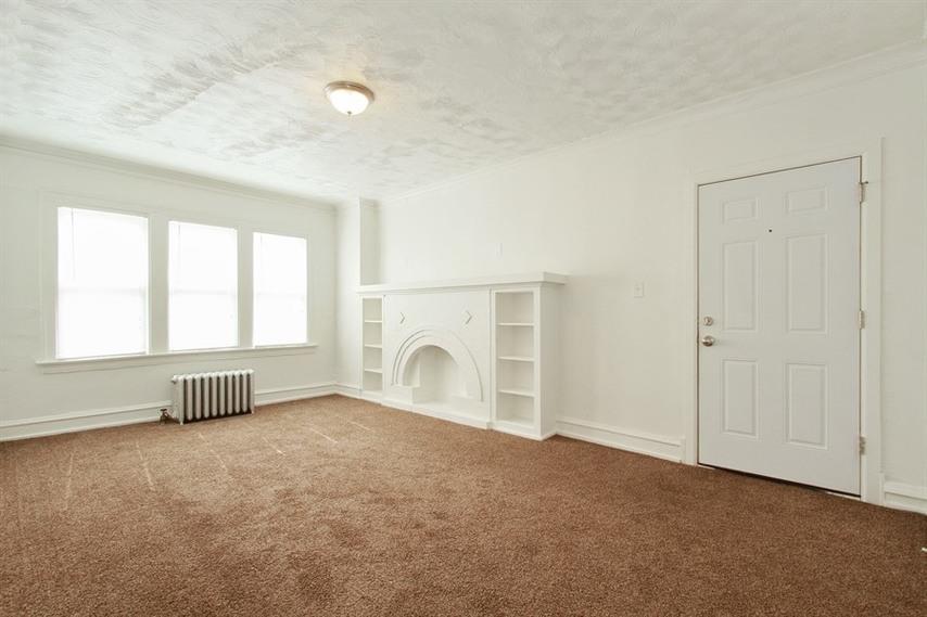 7956 S Burnham Ave Image 2