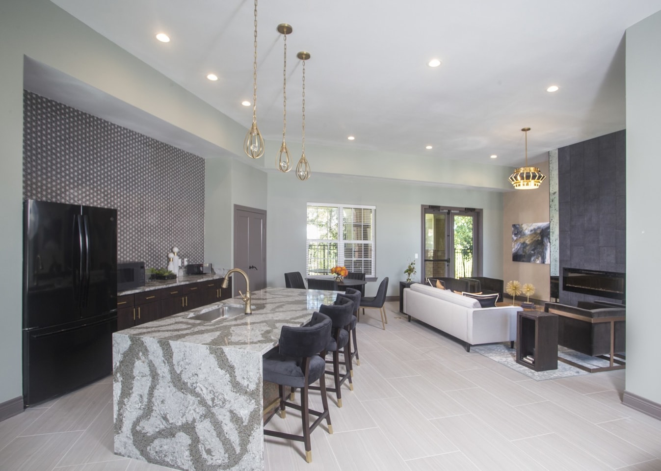 Lakeside Villas Image 7