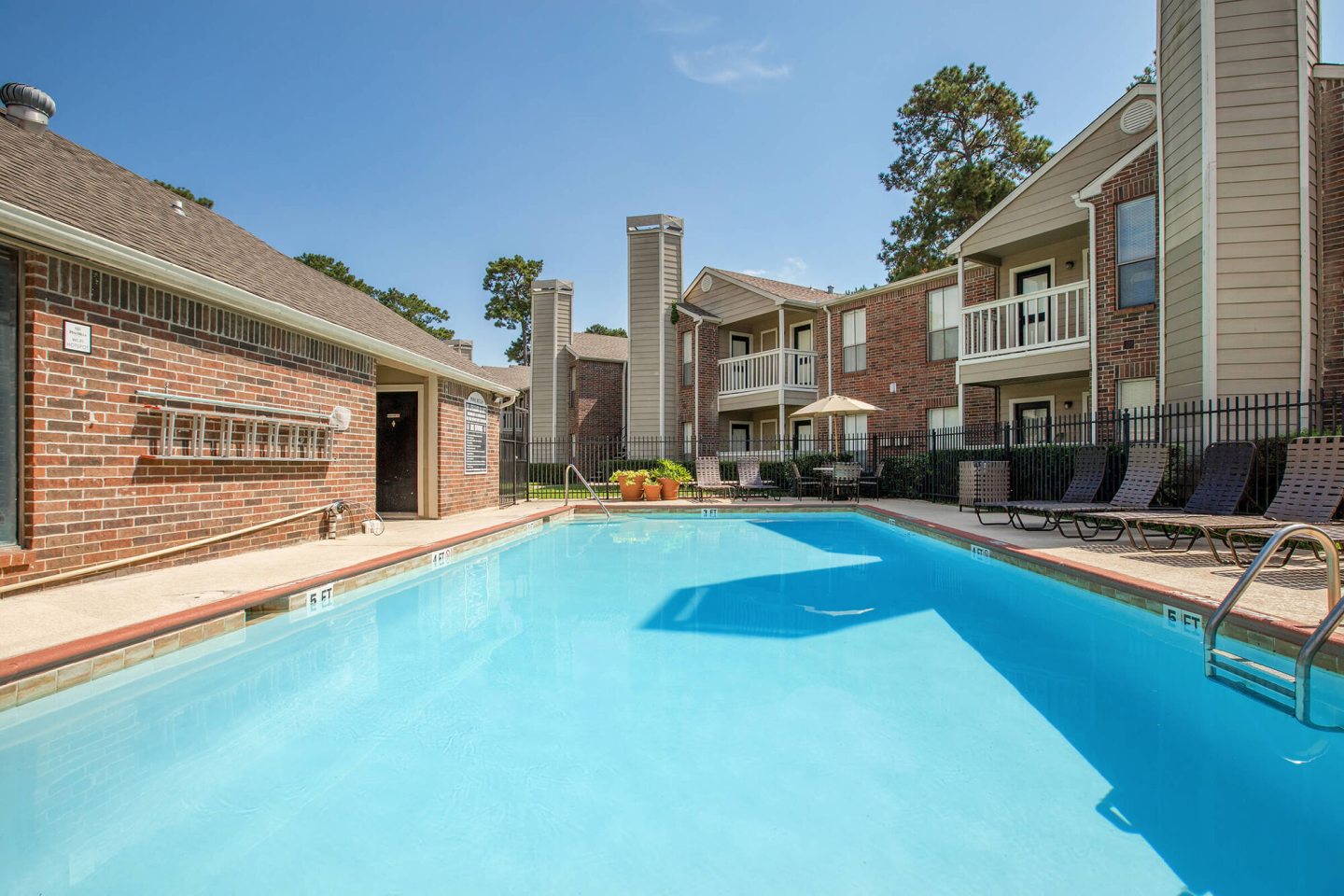 Pine Hills Image 15
